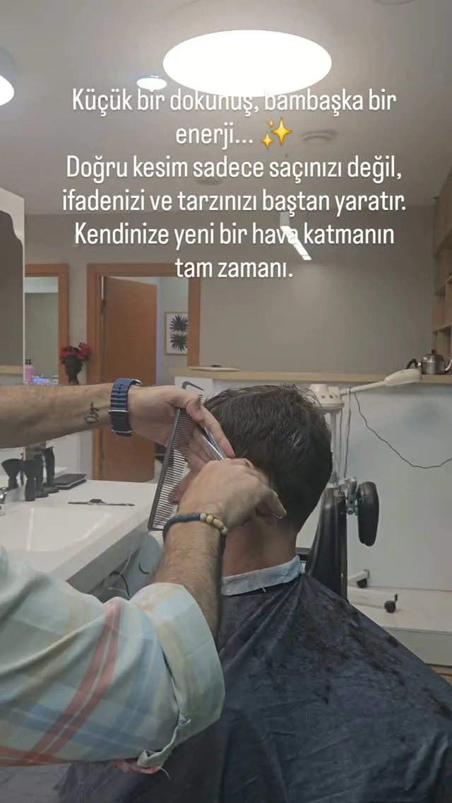 Küçük bir dokunuş, bambaşka bir enerji... ✨ Doğru kesim sadece saçınızı değil, ifadenizi ve tarzınızı baştan yaratır. Ke